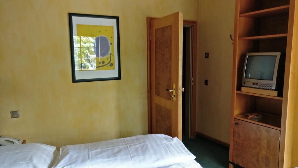 Hotel Hessler Maintal Esterno foto